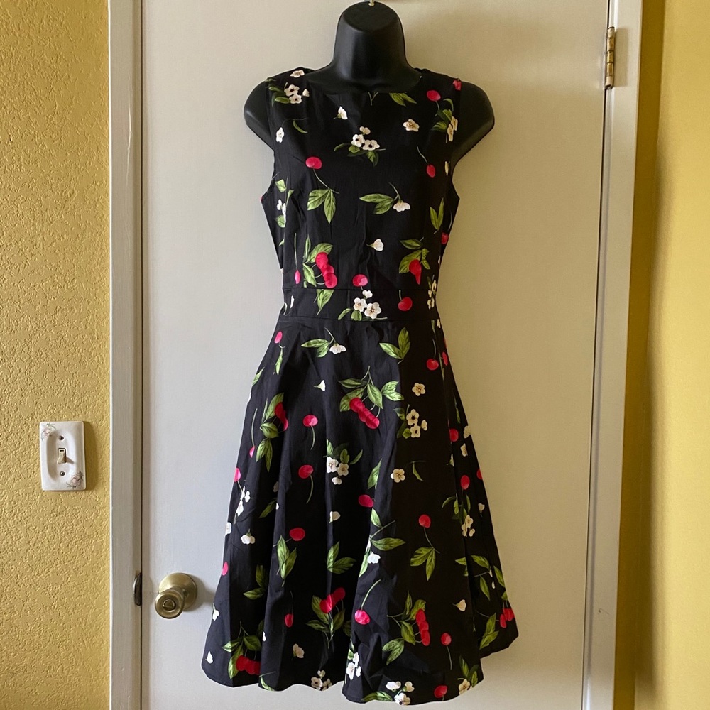 Vintage Sleeveless Cocktail Swing dress